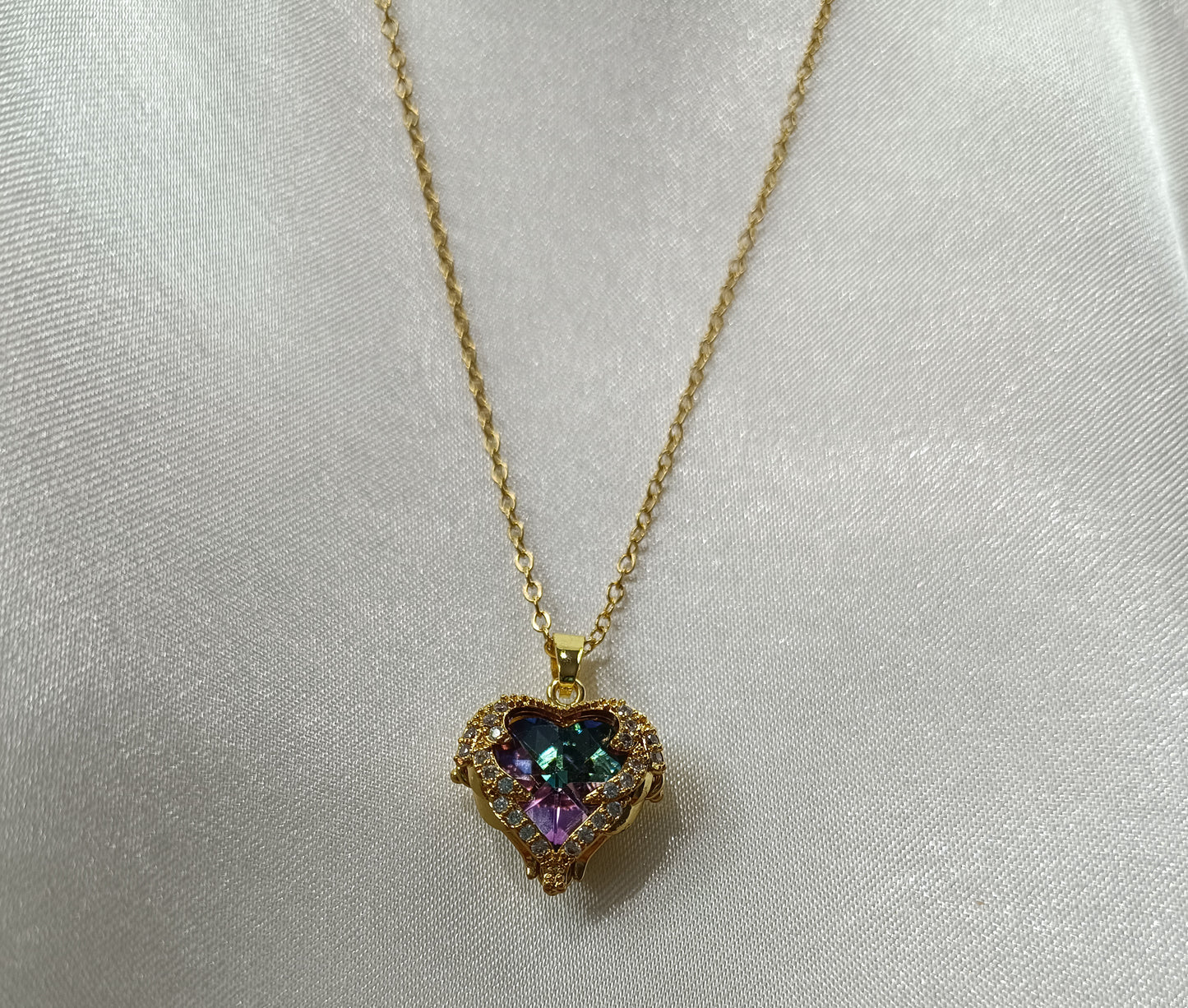 Love Nest Gold Kolye