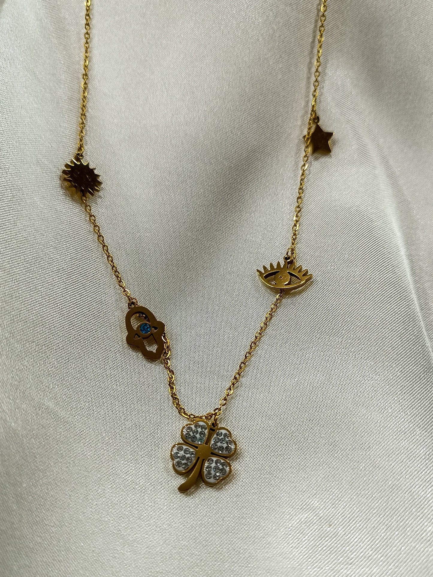 Beyaz Yonca Güneş Model Gold Kolye