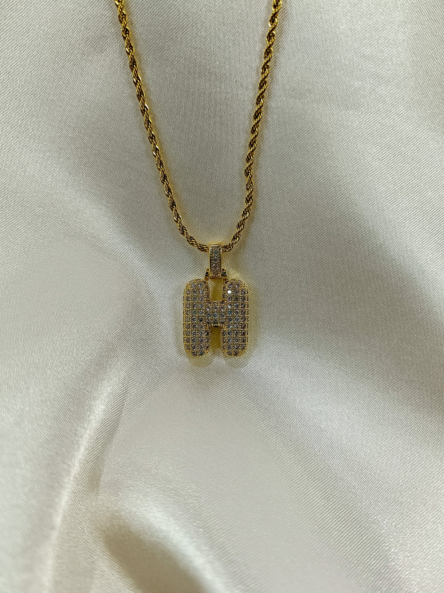 Halat Zincir Taşlı Duble H Harfi Kolye