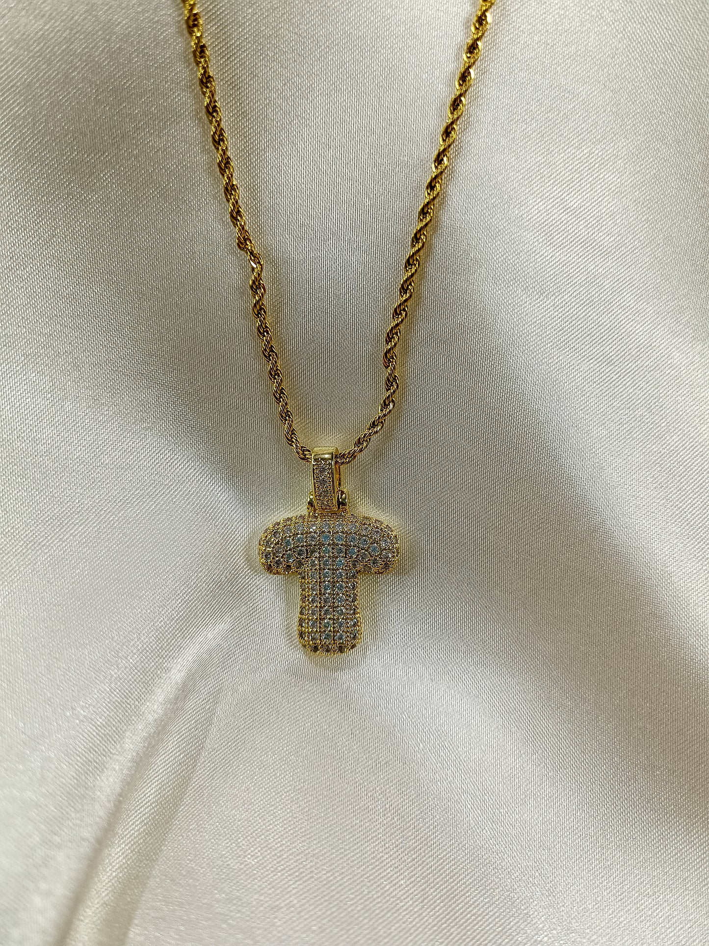 Halat Zincir Taşlı Duble T Harfi Kolye