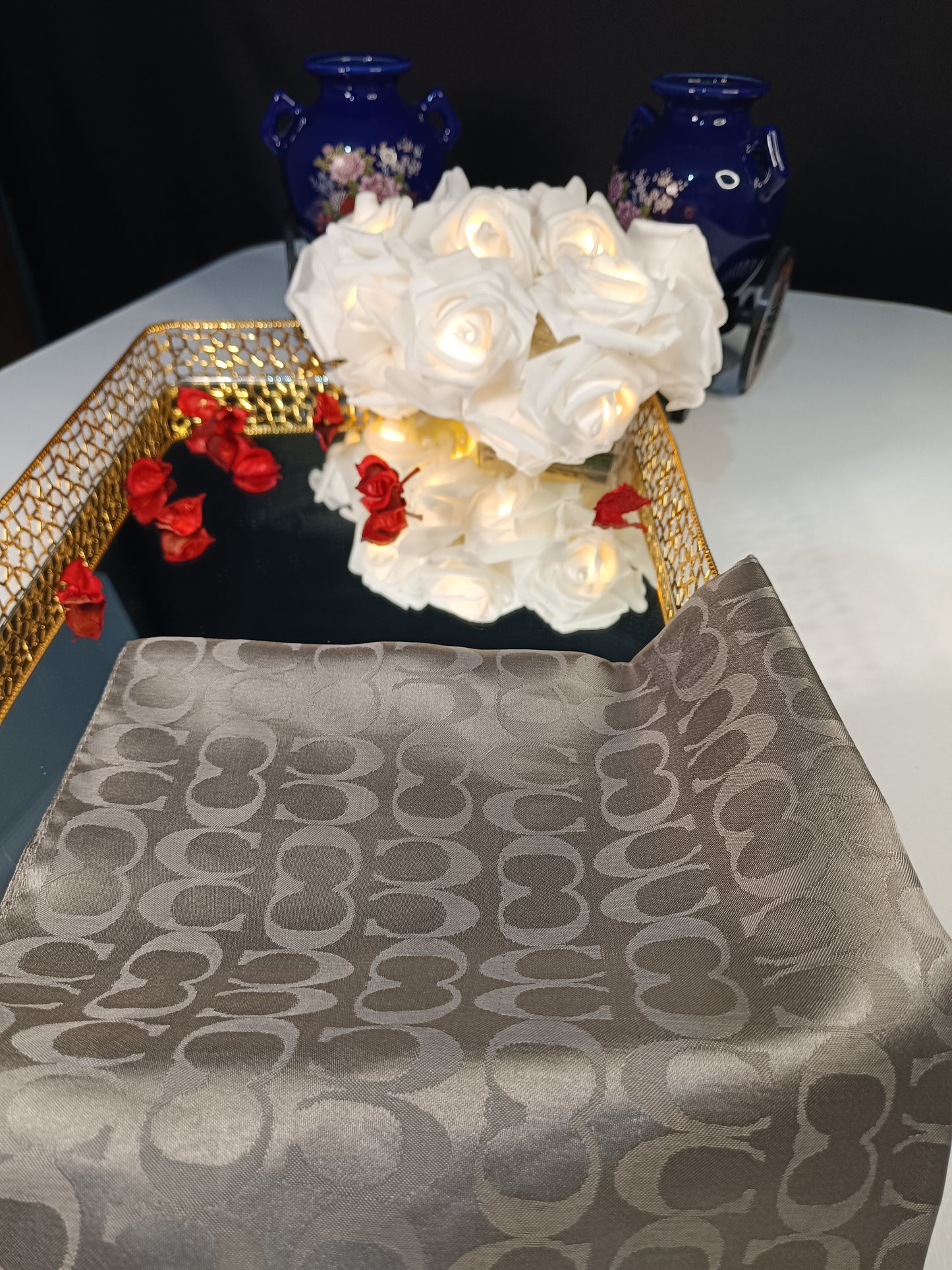 Gri Renk Marka Desen Jakar Eşarp