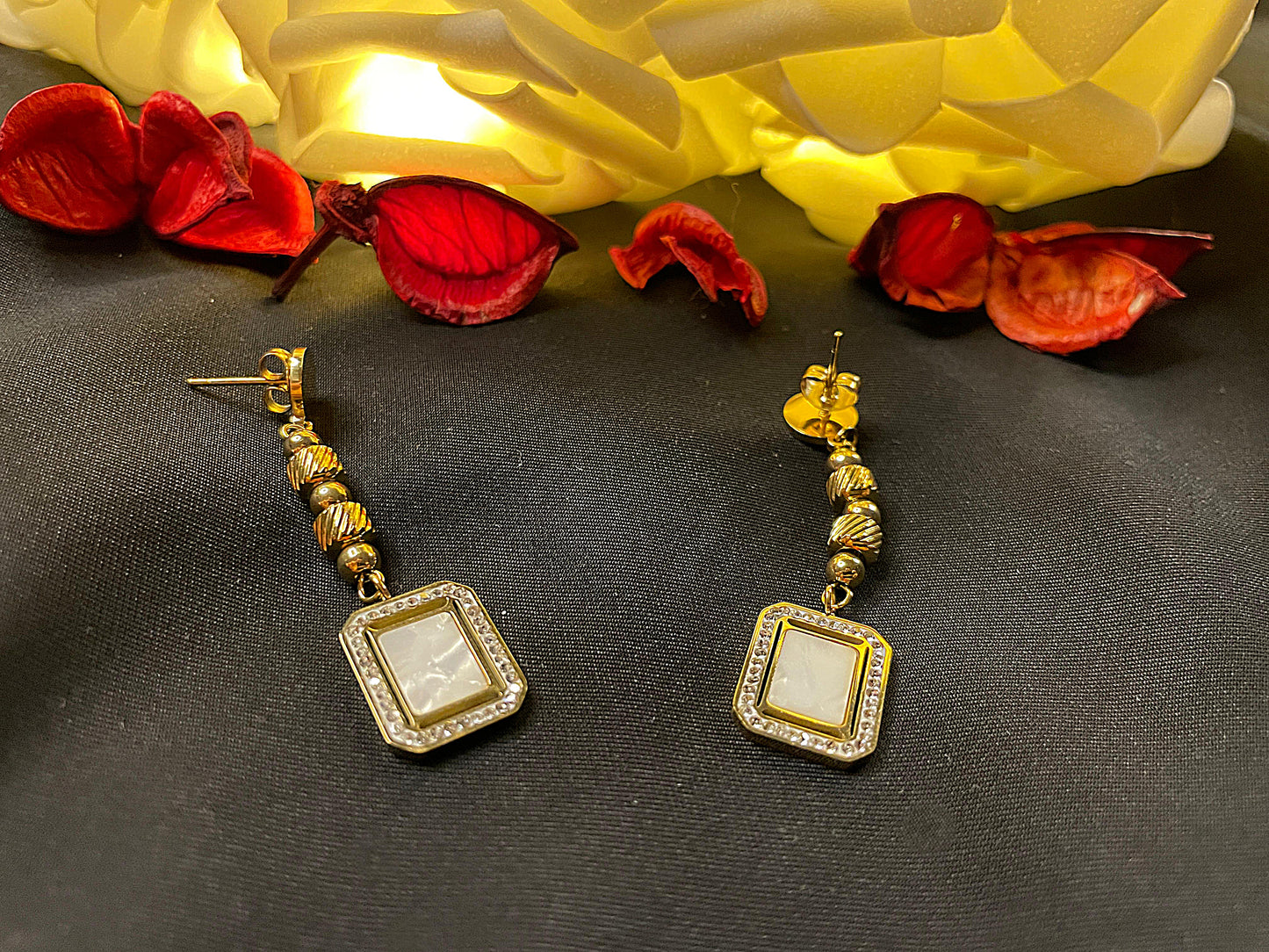 Authentic Model Top Sarkıt Külçe Mermer Gold Küpe