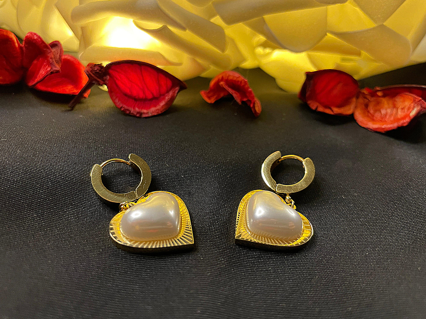 Goddess Of Grace Model Kalp İnci Gold Küpe