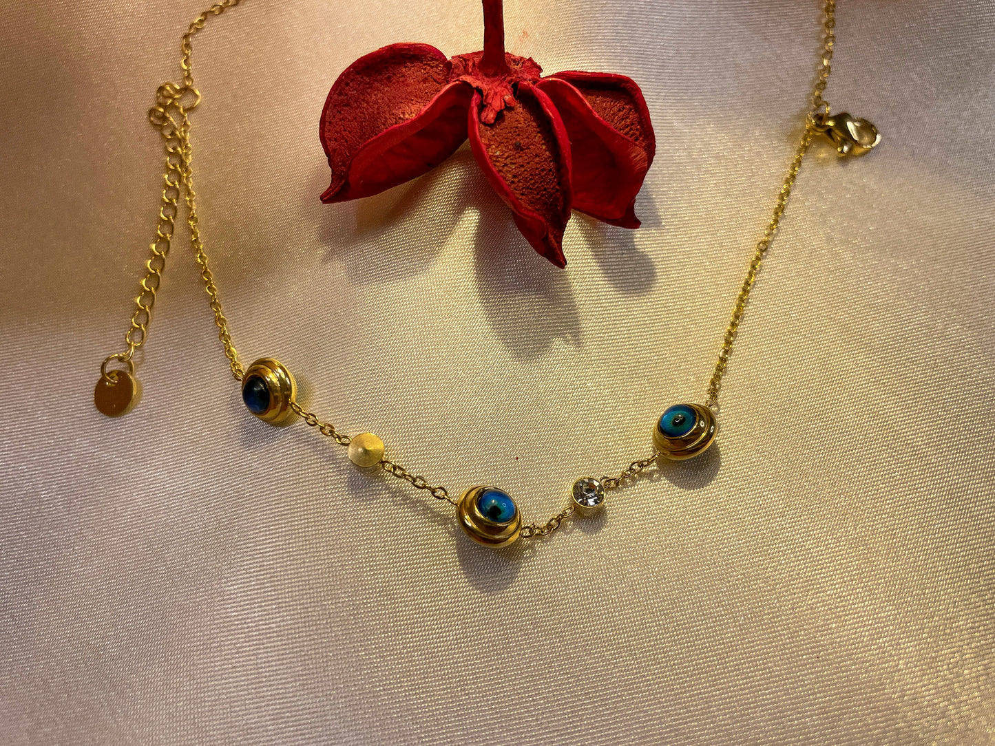 Three Blue eyes Dreams Gold Bileklik