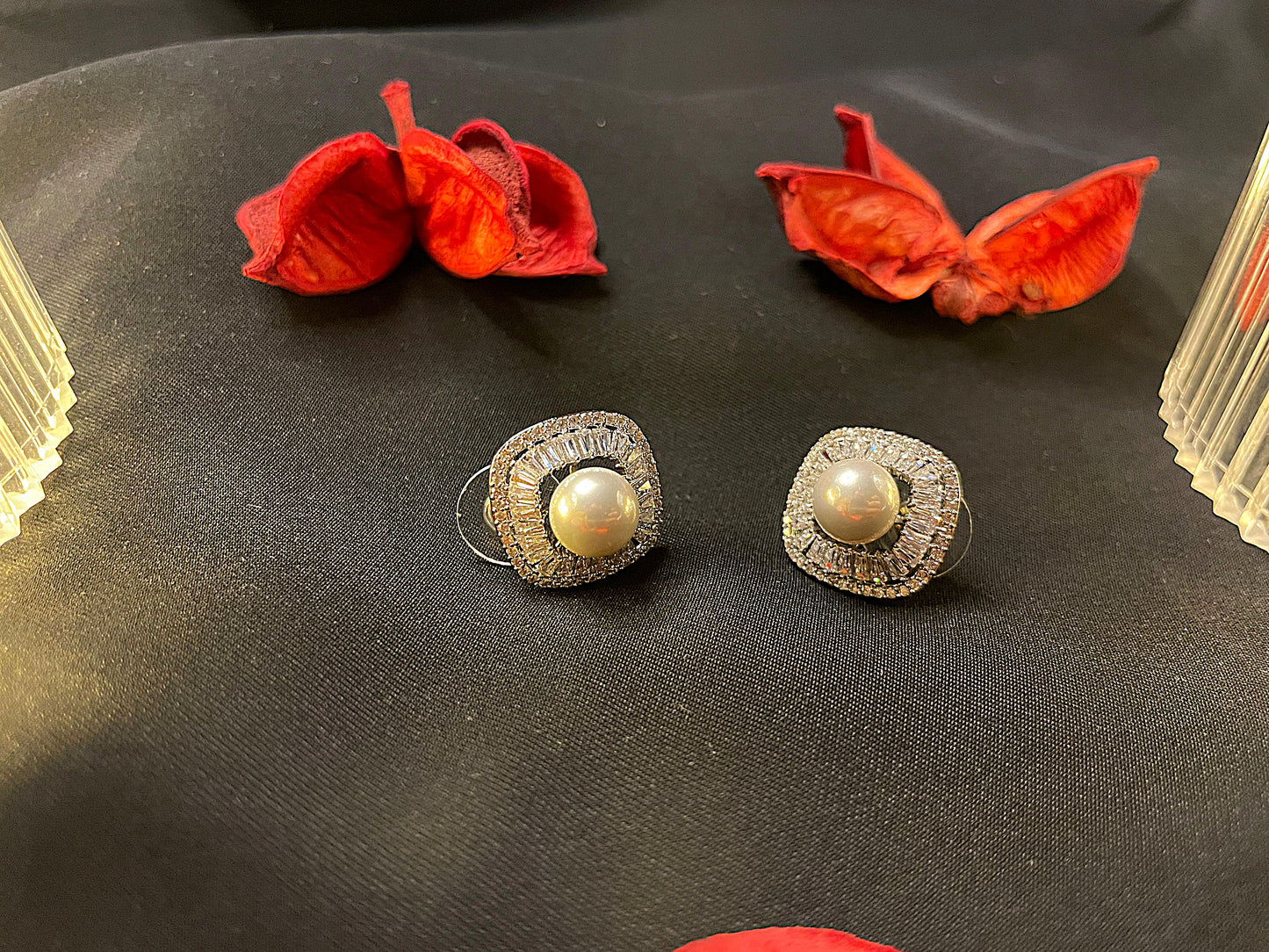 İnci Taşlı Baget Küpe