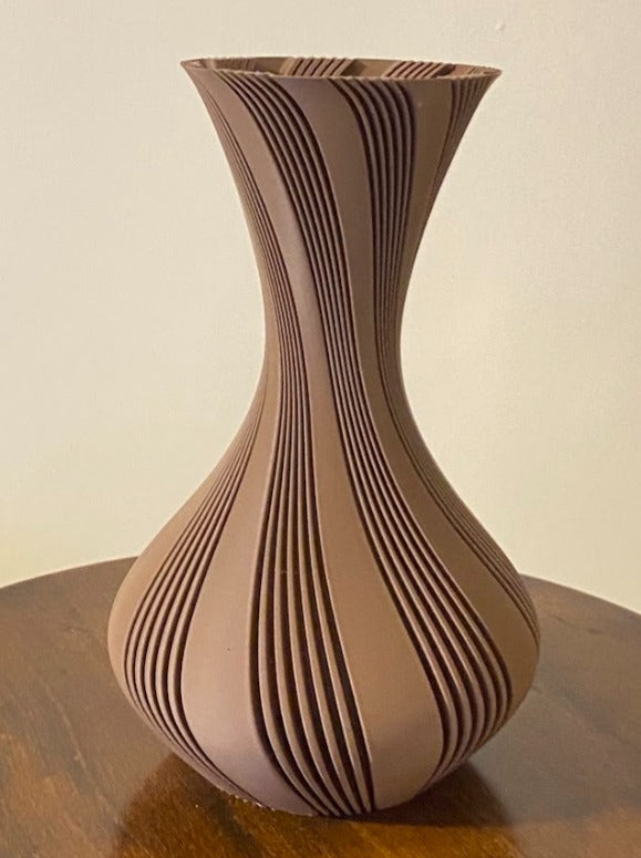 Akışkan Formlu Burgu Tasarım Modern Dekoratif Vazo